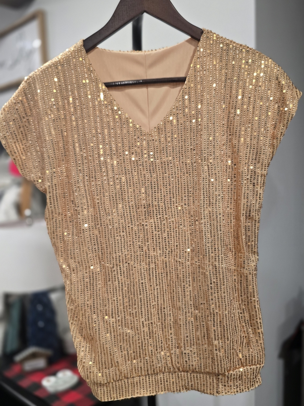 NWOT Champagne Gold Sequin V-Neck Glitter Party Blouse